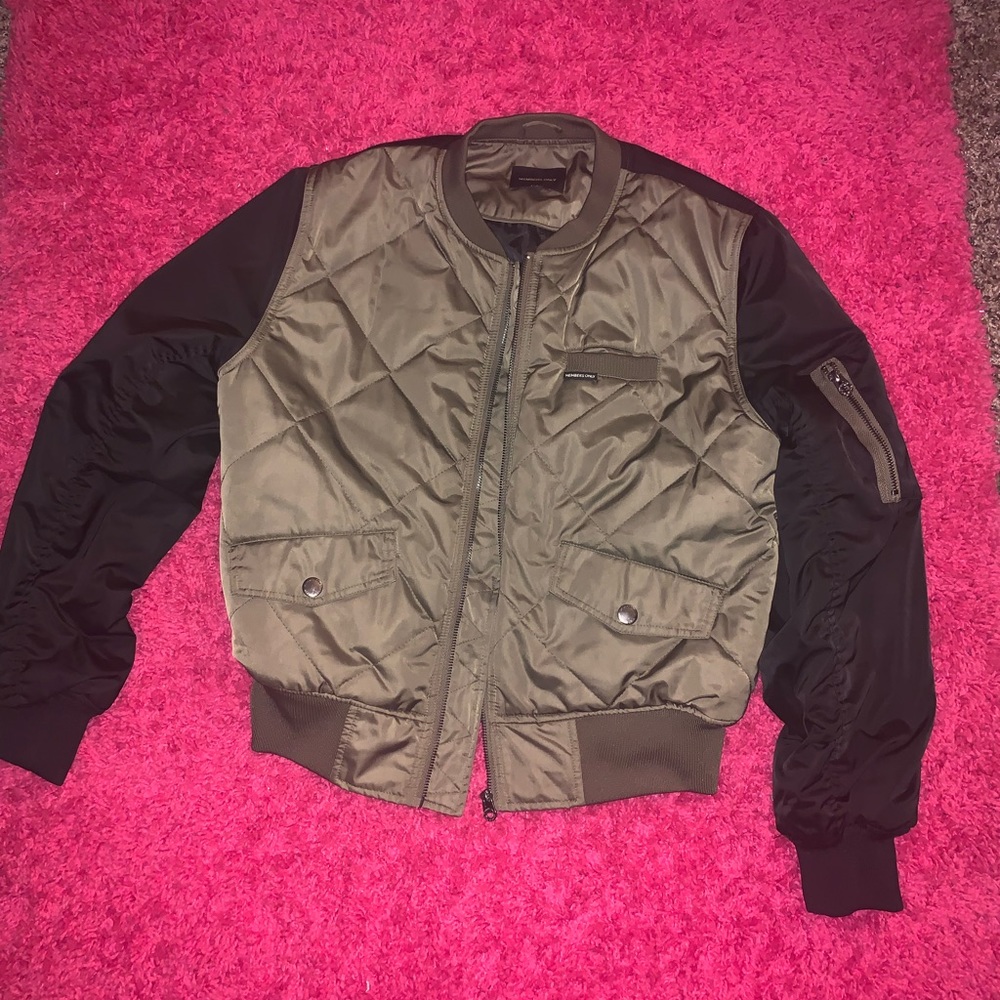 Members Only size L khaki green & black bomber jacket